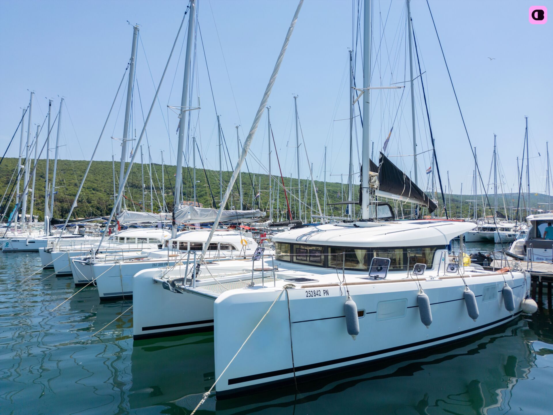 Catamaran Lagoon-Bénéteau Lagoon 39 - 4 + 2 cab. 11m