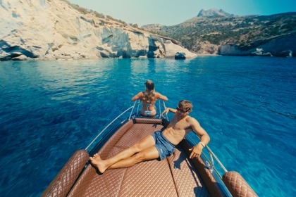 Location Bateau sans permis  Isatek Cobra 495 Luxury Edition Port de Milos, Milos