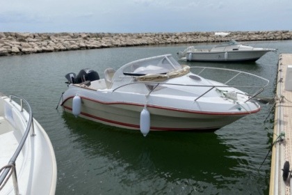Rental Motorboat Quicksilver 540 cabin Port-Saint-Louis-du-Rhône