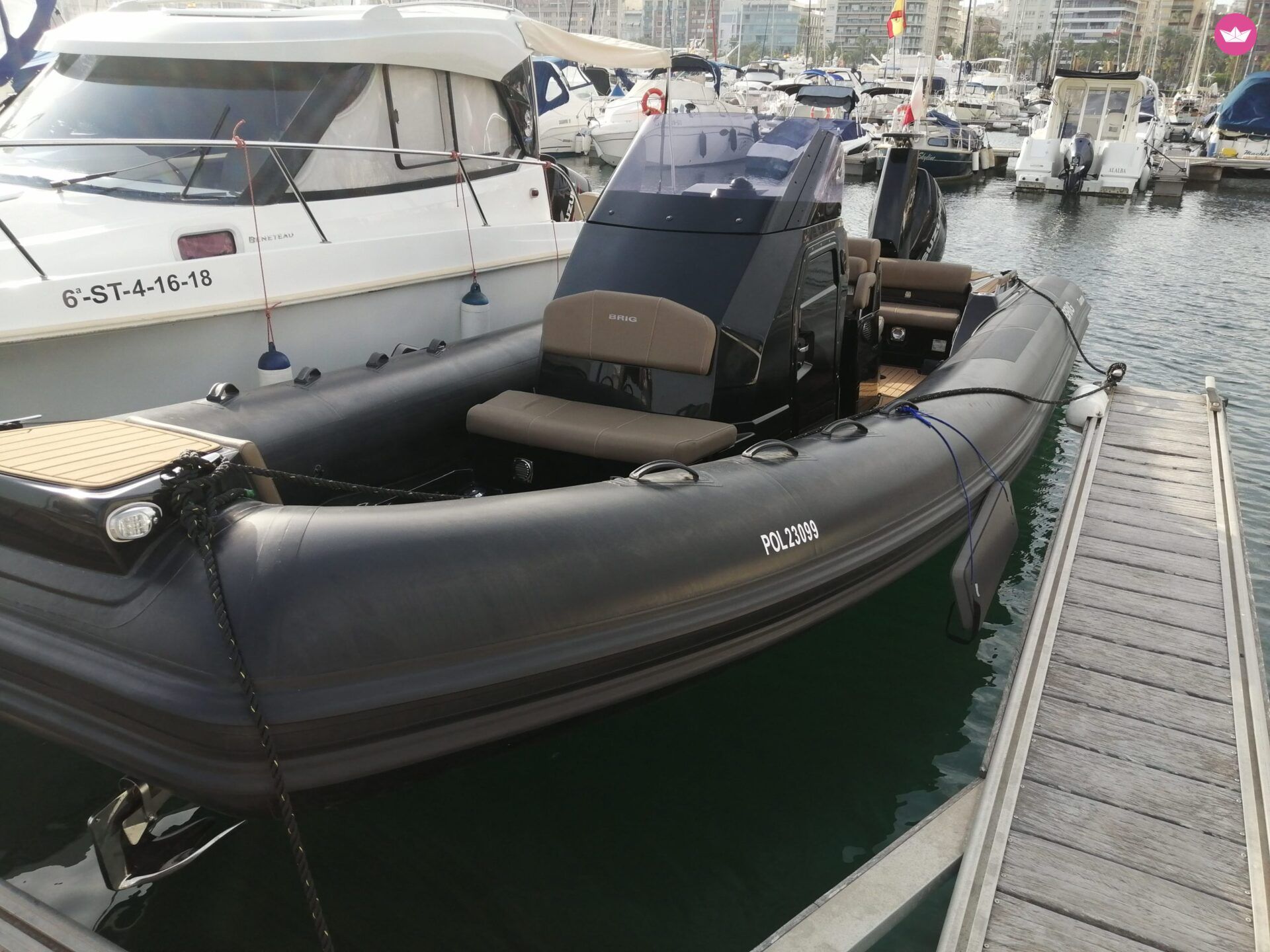 Semi-rigide Brig Eagle EAGLE 8 250cv 4