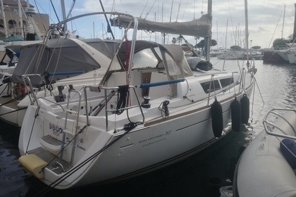 Hire Sailboat Jeanneau SUN ODYSSEY 30I PERFORMANCE  Toulon