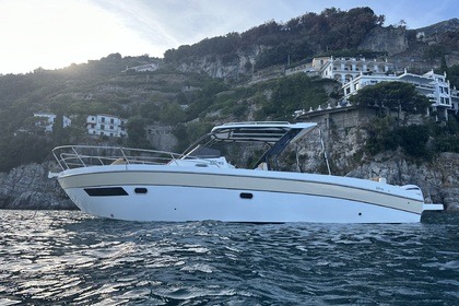 Charter Motorboat Saver 330 Salerno