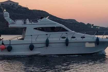 Hire Motorboat Della Pasqua Dc 10 S - Fly Cannes