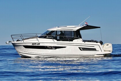 Rental Motorboat JEANNEAU MERRY FISHER 895 Zadar
