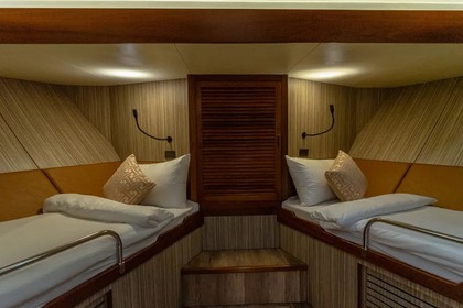 Luxury 90' Motor-Yacht
