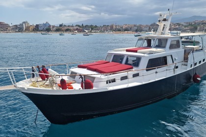 Charter Motorboat Akerboom bergum Navetta in acciaio  modello olandese Taormina