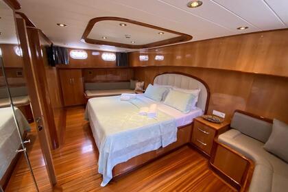 Luxury custom built ketch gulet with a capacity of 10 people