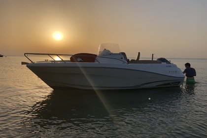 Charter Motorboat Jeanneau cap camarat 6.5 La Turballe