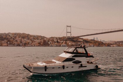 Spacious and comfortable yacht in the Bosphorus