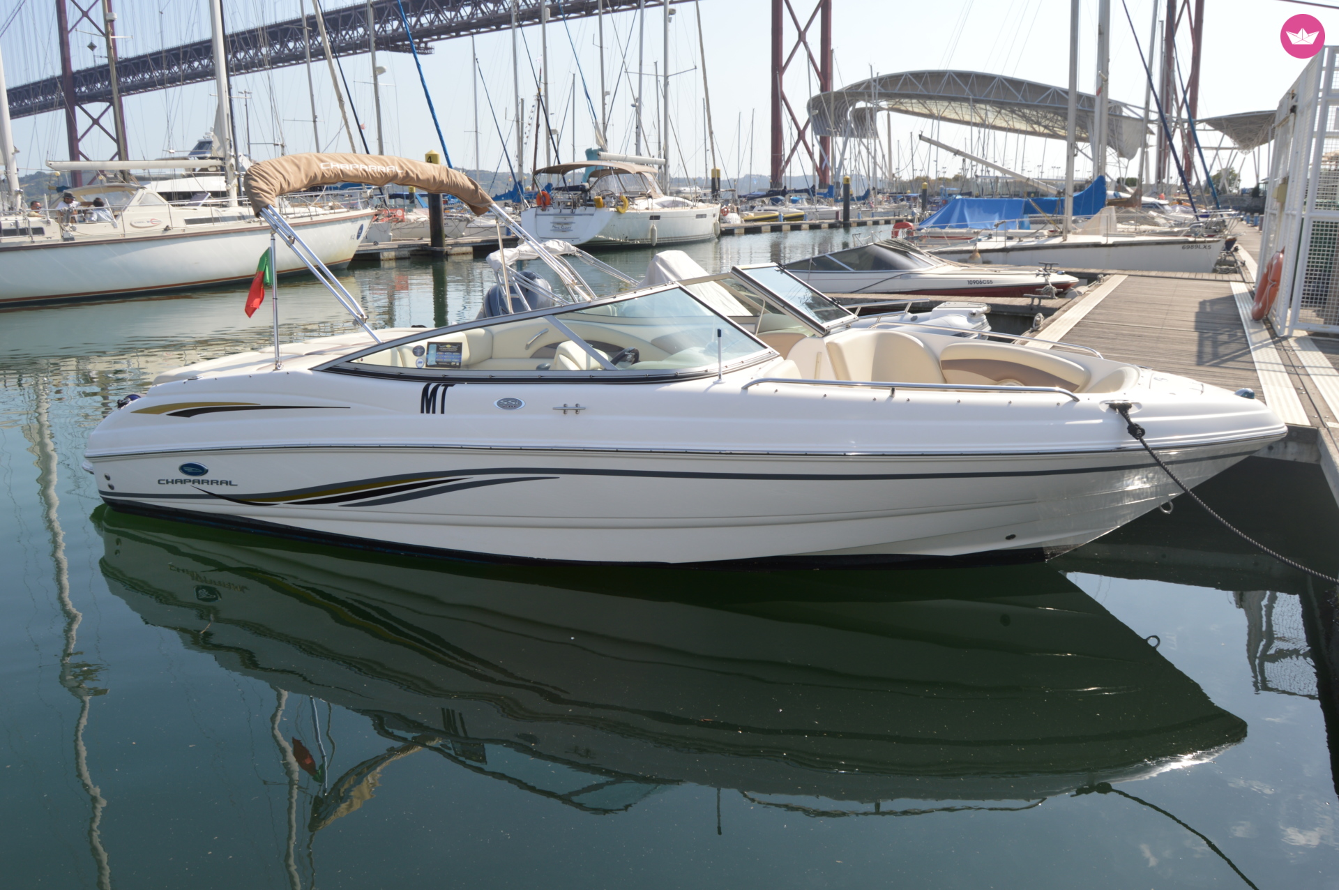 Bateau à moteur Chaparral 210 SSI Sundeck 225cv 4