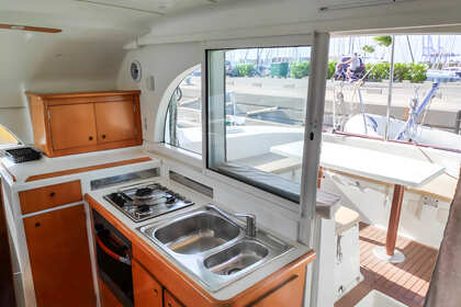 Catamaran premium charter