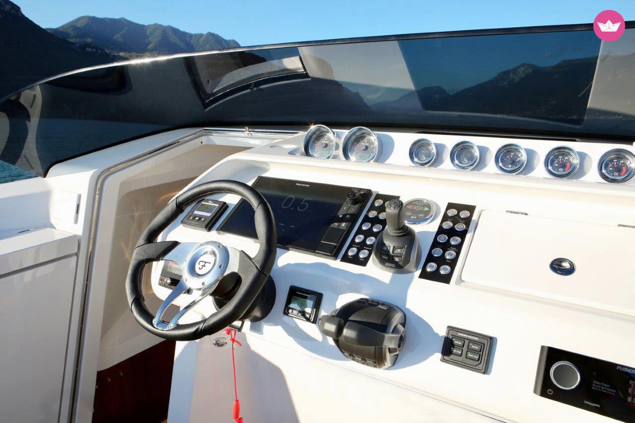 Bateau à moteur Frauscher 1212 Ghost 880cv 6