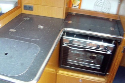 BAVARIA 32 CRUISER Danijela