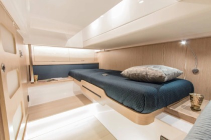 Fjord 42 Like NEW : Elegance, Performance & Comfort