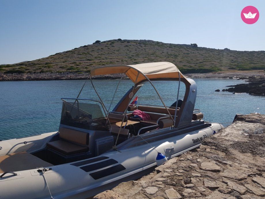 Semi-rigide GRGINIC YACHTING SHARK BF 23 140cv 6