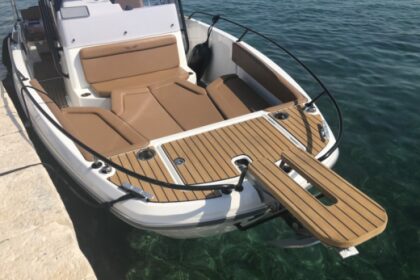 Miete Motorboot Beneteau Flyer 8 SPACEdeck Preko