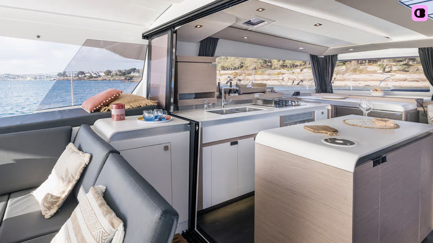 Catamaran Fountaine Pajot Aura 51 16m 6
