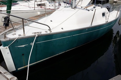 Charter Sailboat JEANNEAU SUN 2000 Île d'Yeu