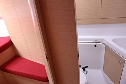 Elan 444  Impression