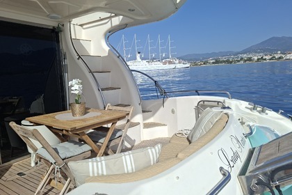 Hyra båt Motorbåt Doqueve Majestic 46 fly Marbella