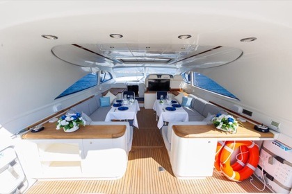 Location Yacht Rizzardi 73 5 cabin Capri