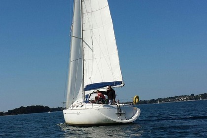 Charter Sailboat BENETEAU FIRST 35.7 Baden