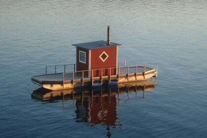 Hyra båt Husbåt Custom Sauna Boat Vaxholm