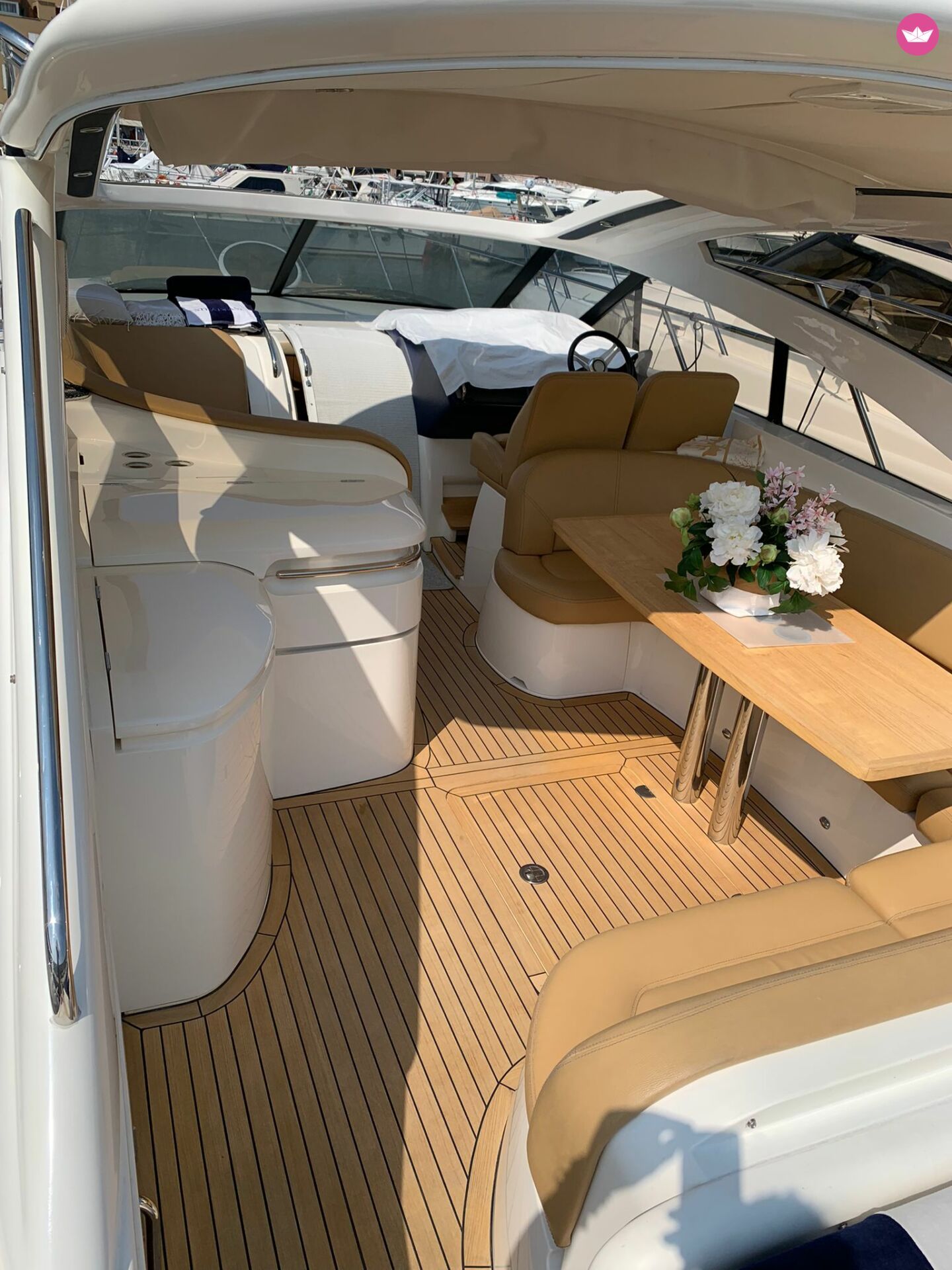 Bateau à moteur Princess V 48 1150cv 7