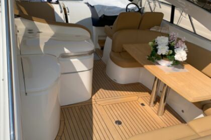 Hyra båt Motorbåt Princess V 48 Genua