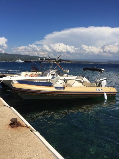 Charter RIB Bwa Reef 7.2 Saint-Cyr-sur-Mer