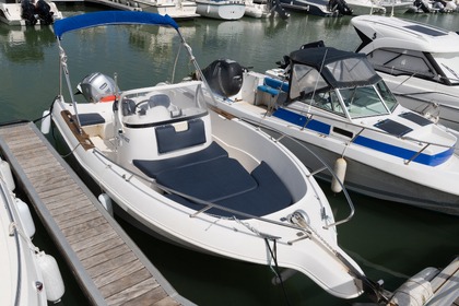 Location Bateau à moteur Quicksilver 6.30 commander Royan