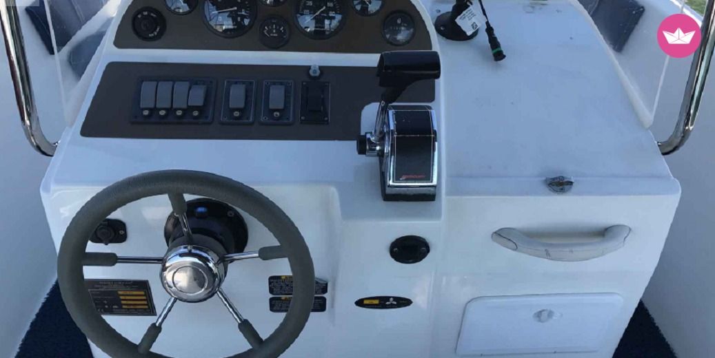 Rental motorboat in Athens  