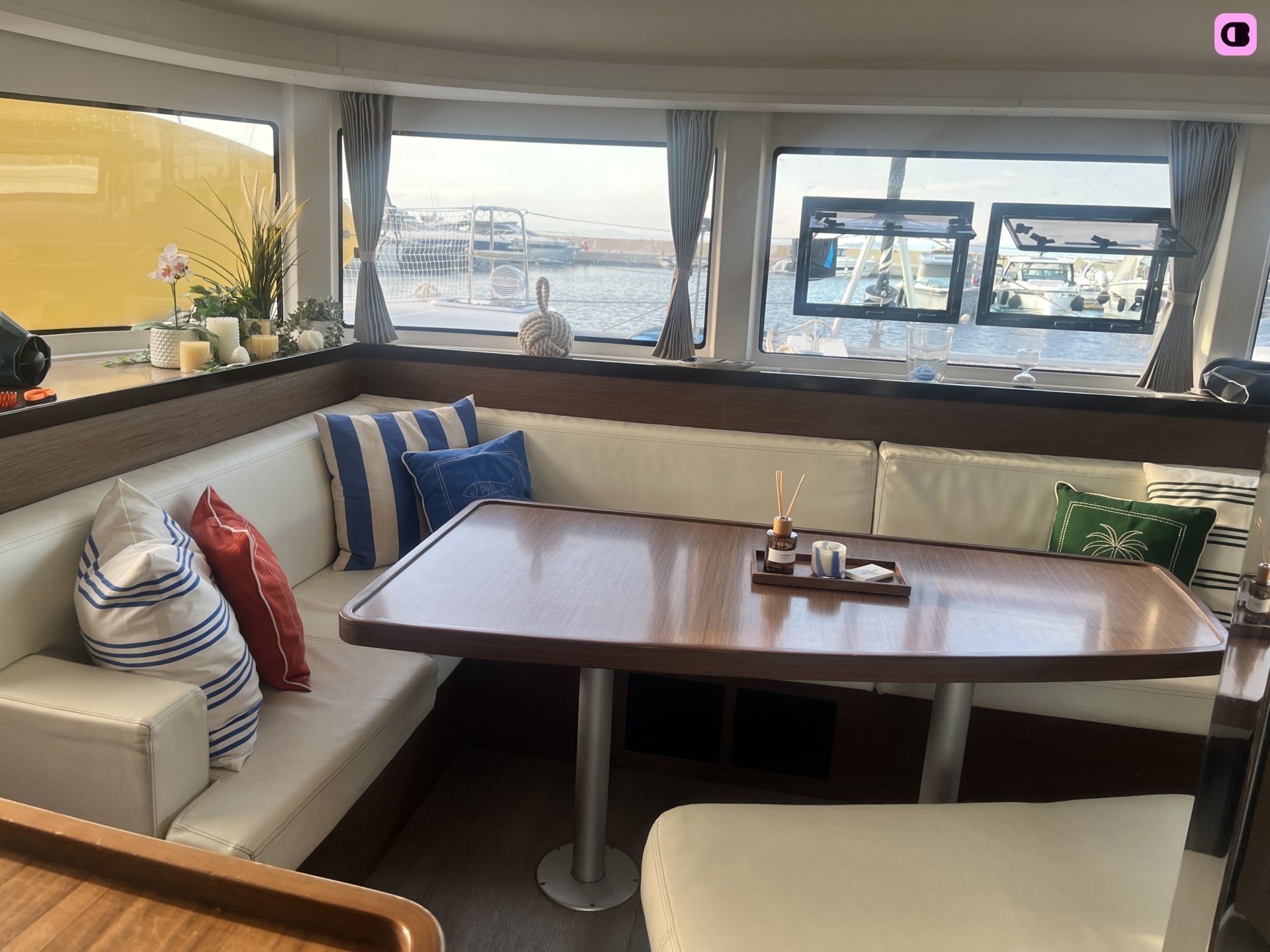 Catamaran Lagoon 42 12.8m 8