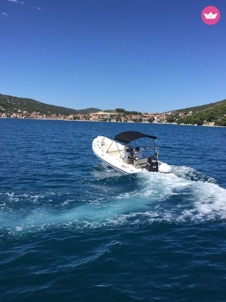 Charter RIB Nuova Jolly 545 Winner Trogir