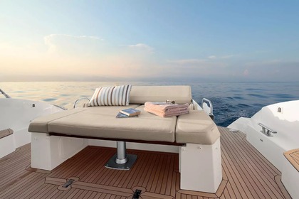 Charter Motor yacht Azimut Azimut Positano