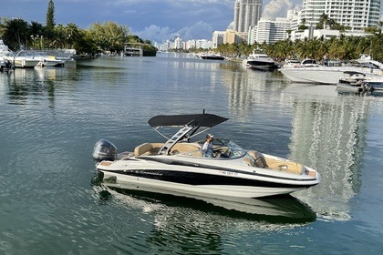 Rental Motorboat Crownline E26XS Miami Beach