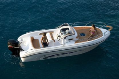 Аренда Моторная яхта Ranieri Shadow 24 Мандельё-ла-Напуль