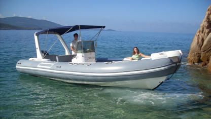 Location Semi-rigide Capelli Tempest 750 Cargèse