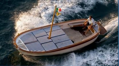 Charter Motorboat Apreamare Smeraldo 720 Sorrento