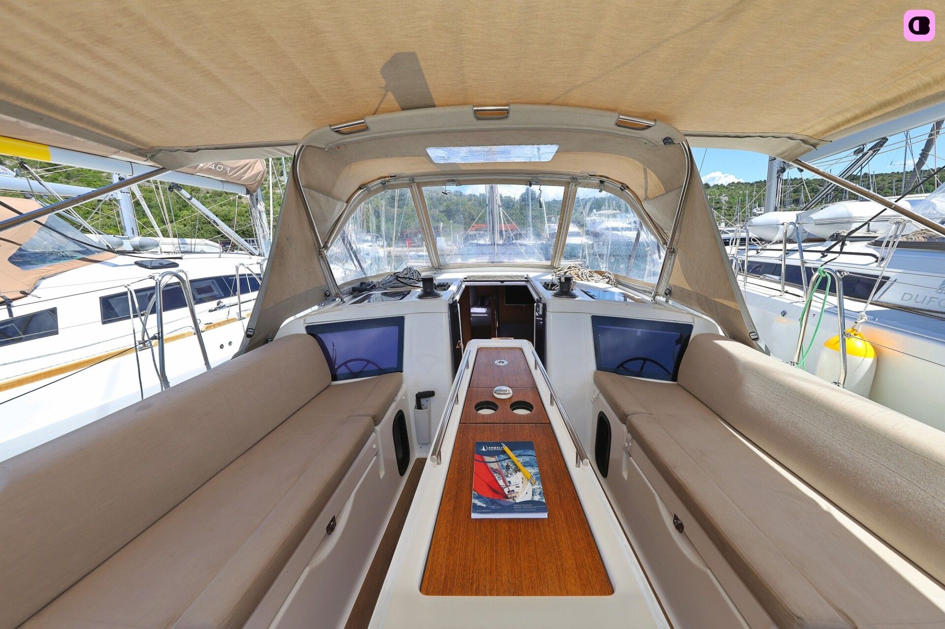 Voilier Dufour Yachts Dufour 390 11m 6