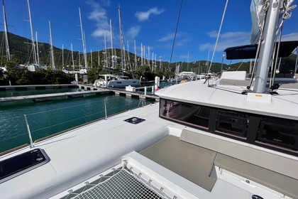 catamaran charter tortola