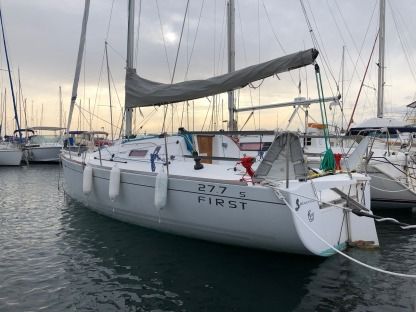 Location Voilier Beneteau First 27.7 Saint-Raphaël