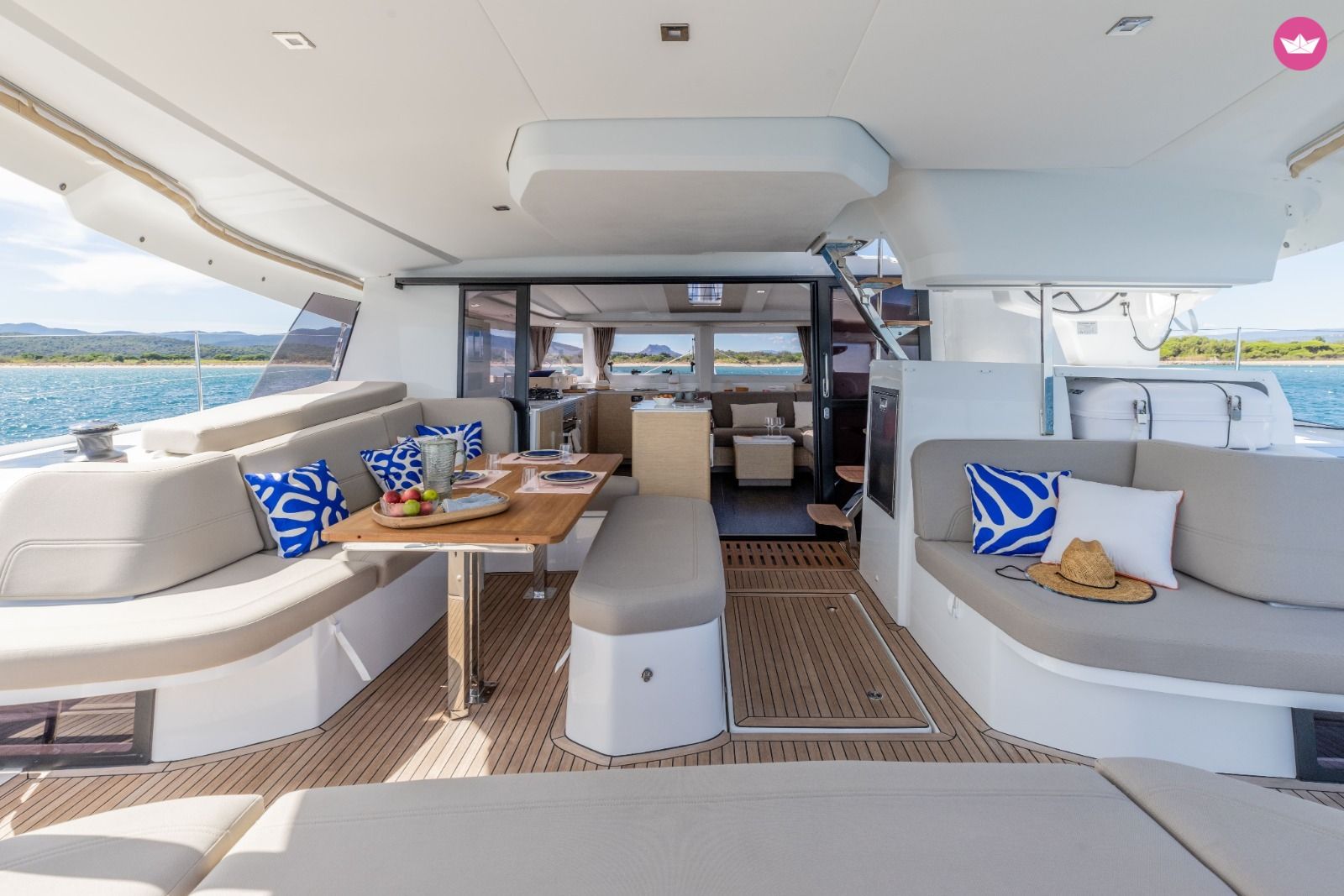 Catamaran Fountaine Pajot New 44 13.26m 6