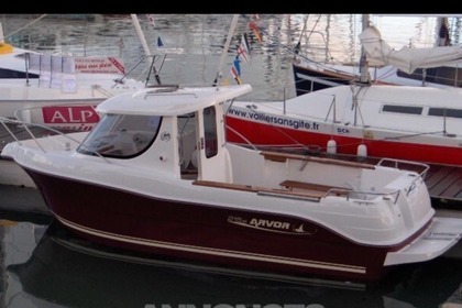 Rental Motorboat ARVOR 215 AS Cannes
