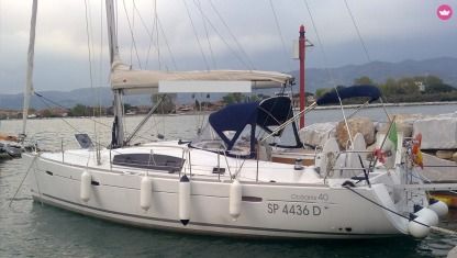 Charter Sailboat Beneteau Oceanis 40 Punta Ala