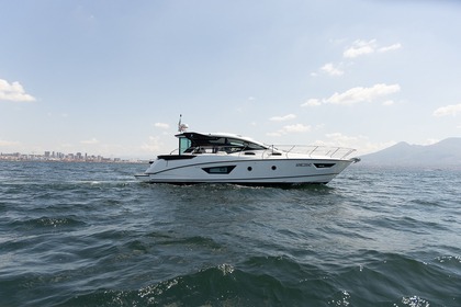 Miete Motorboot Beneteau Gran Turismo 46 Neapel