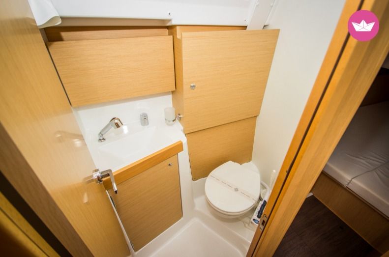  Oceanis 35 in Split for hire