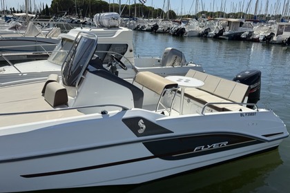 Charter Motorboat Beneteau Flyer 5.5 Cerbère