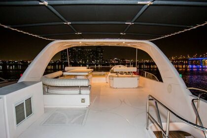 Dubai Marine 88' - Charter VIP all inclusive