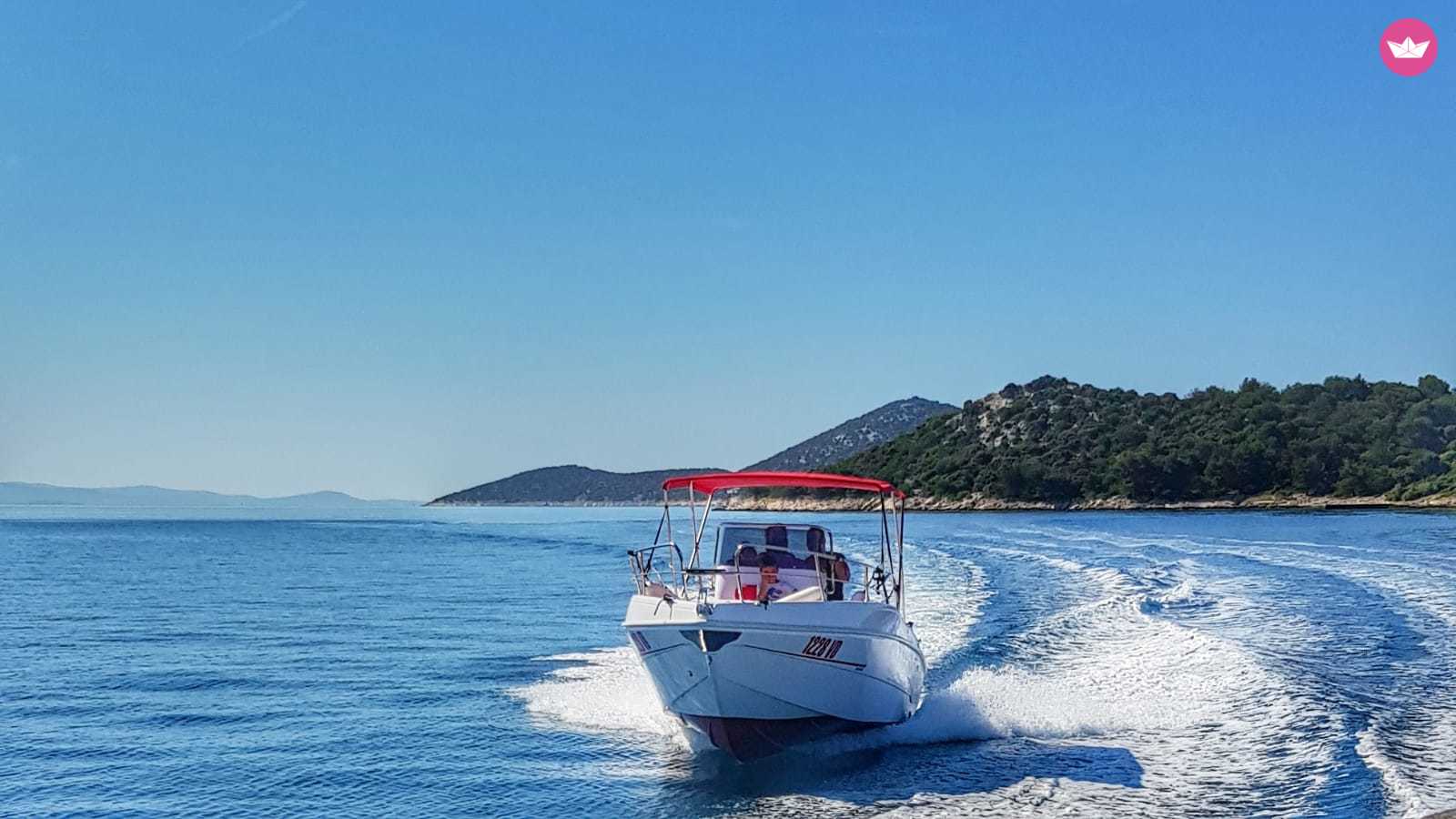 Charter Motorboat Blueline 21 Open Vodice